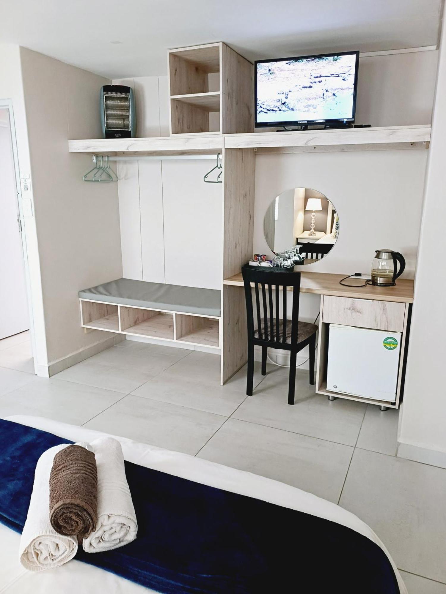 Langebaan Beach Towers Bagian luar foto