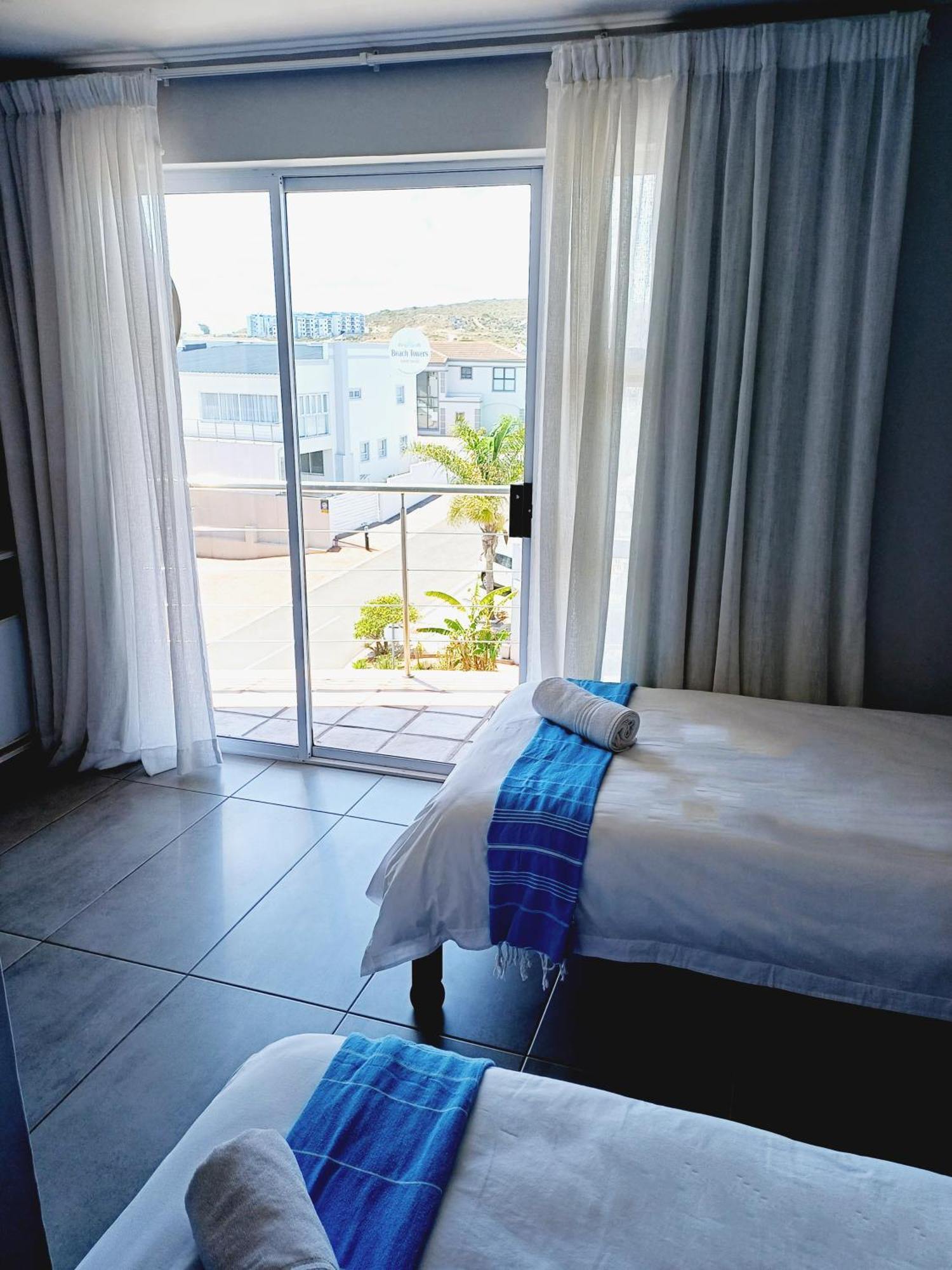 Langebaan Beach Towers Bagian luar foto